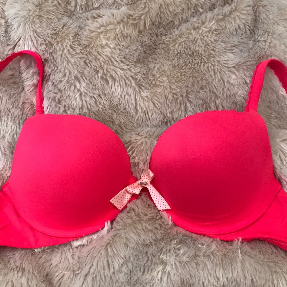 Victoria’s Secret Body By Victoria Push-up- 32D